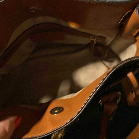 EUC Michael Kors Hamilton bag this bag is the perfect size - Picture 4 of 5